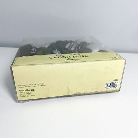 NEW World Market Holiday Classics Cedar Pine Potpourri 8oz - Picture 6 of 6